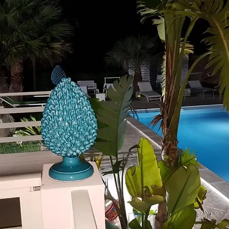 Il Carrubbo, In A Marzamemi