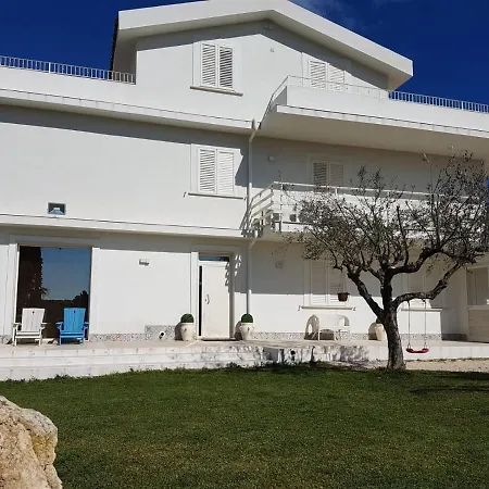 Apartment Il Carrubbo, In A *